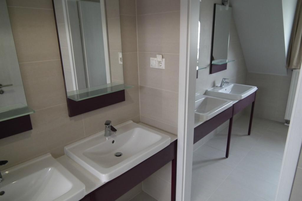 Szent Gellért Hostel Székesfehérvár Zimmer foto