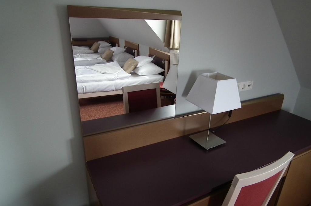 Szent Gellért Hostel Székesfehérvár Zimmer foto