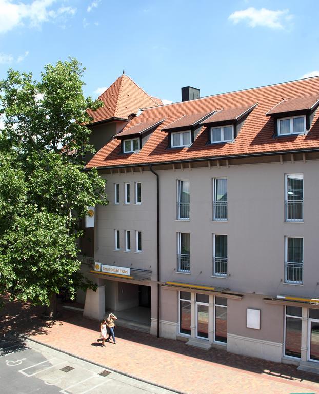 Szent Gellért Hostel Székesfehérvár Exterior foto